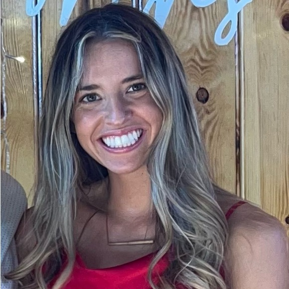 Meet your Posher, Taylor - Picture 1 of 1